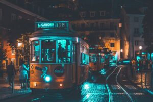 Lo storico tram 28 di Lisbona