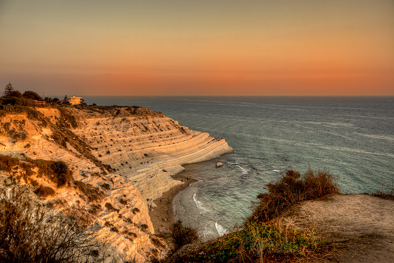 Il tramonto sulla falesia della Scala dei Turchi