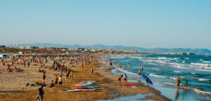 Una spiaggia di Valencia dove potersi divertire e fare surf