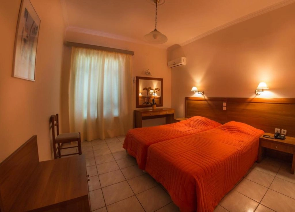 vv-Hotel-Chryssi-Atki-6.webp