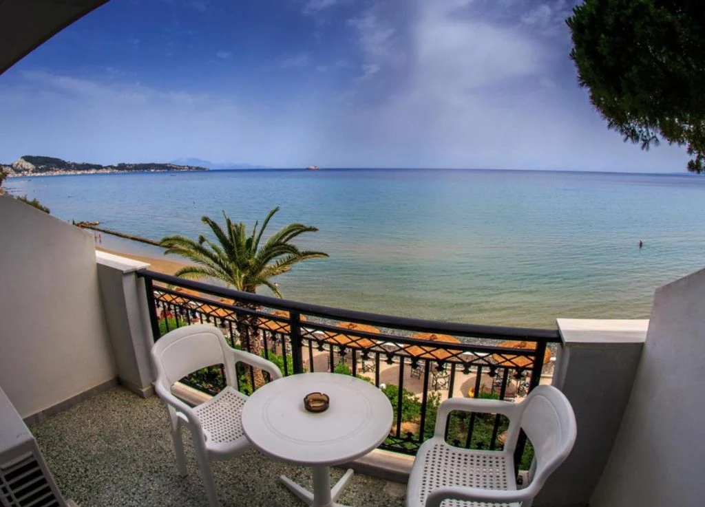 vv-Hotel-Chryssi-Atki-7.webp